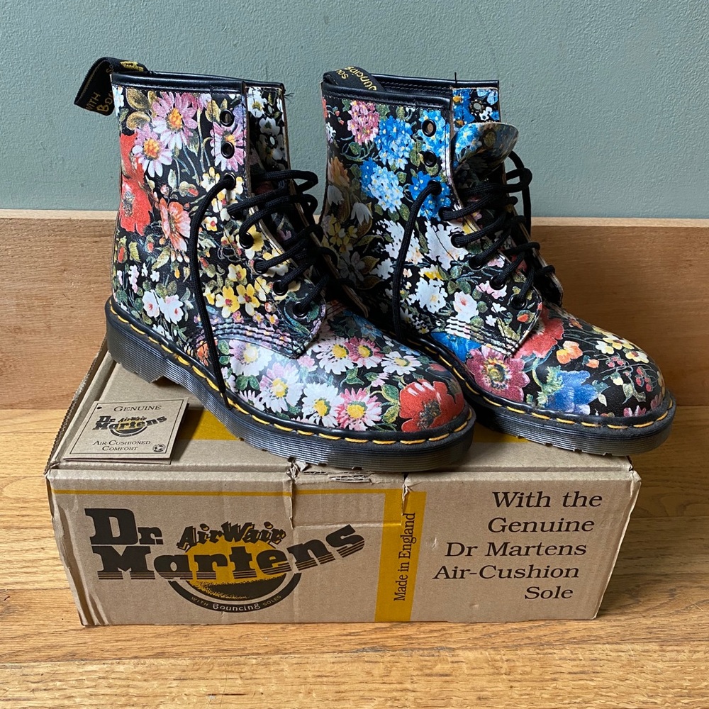 NWT Dr. Martens floral boots